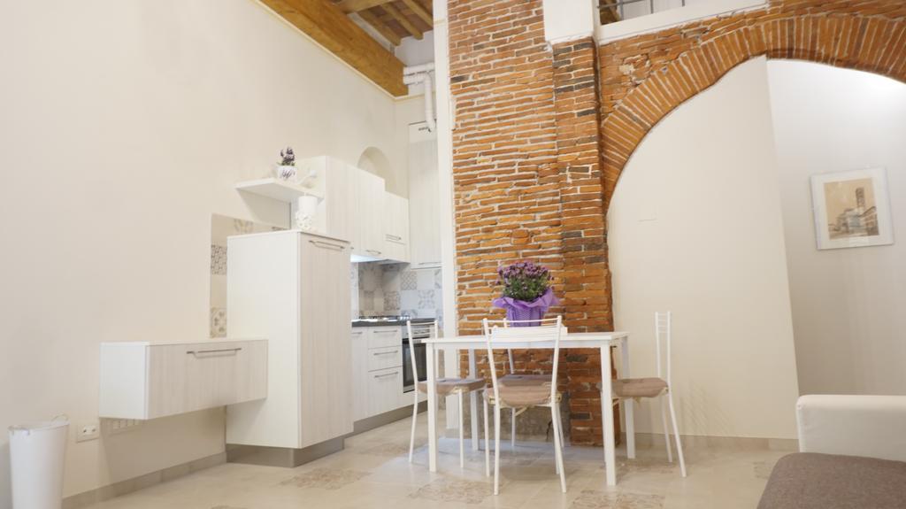 Alessandra Apartment Lucca Buitenkant foto